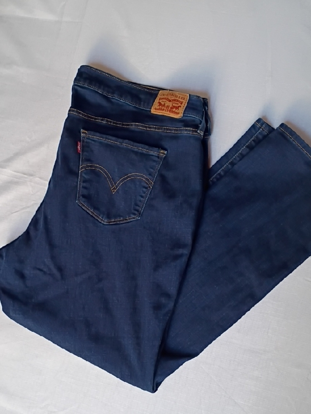 Levi's Signature Women's Classic Straight Plus Size 22 W Stretch Denim Jeans